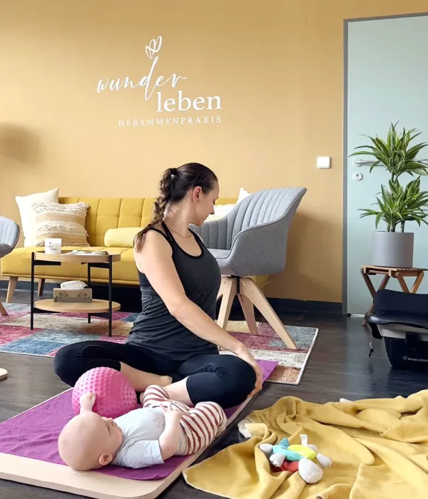 Rückbildung mit Baby  Schwerpunkt Beckenboden